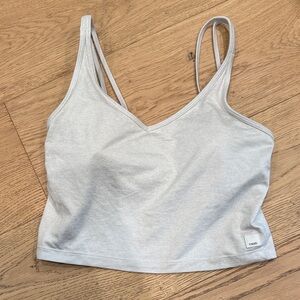 Vuori workout top